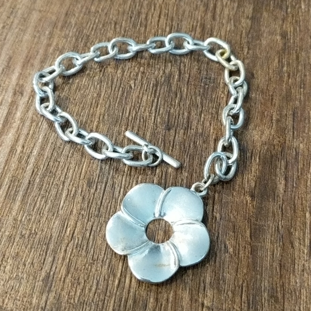 Silver flower bracelet